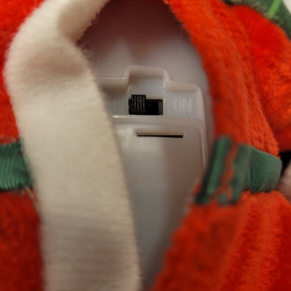 Minnie Mouse Animated Christmas Plush Dances To Jingle Bells Side Step 13" EUC - Picture 10 of 10